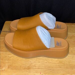 Sorel Women's Brown Platform Mules